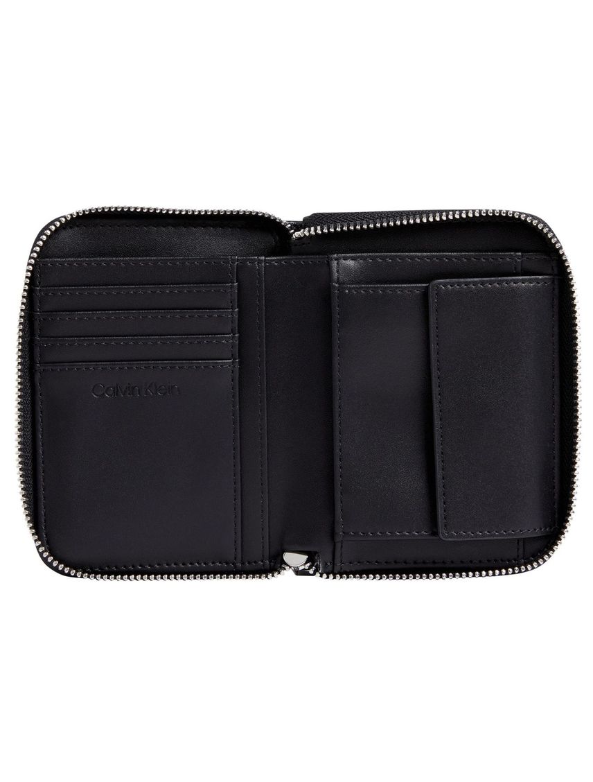 BILLETERA QUILT MEDIUM ZIP AROUND WALLET