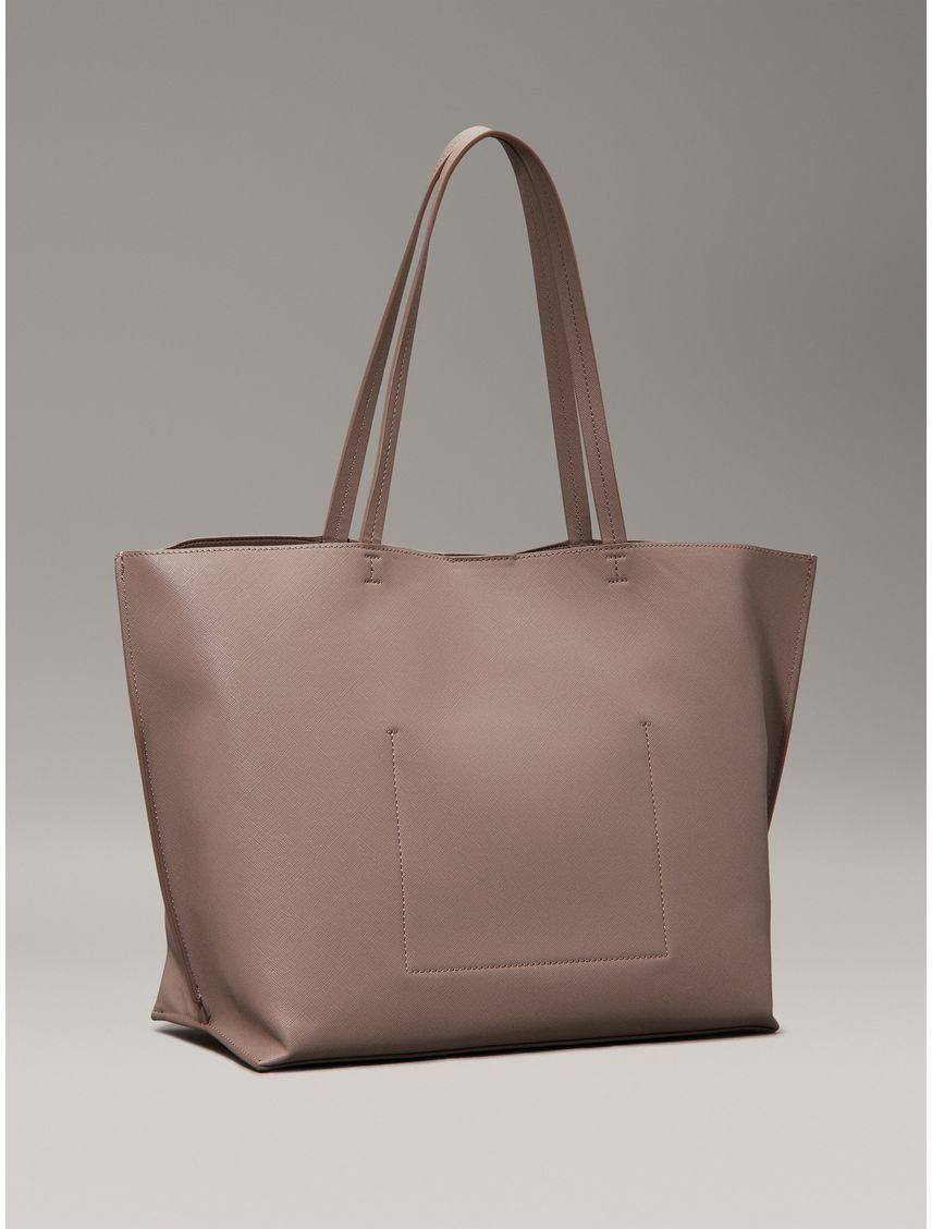 CARTERA CK LINEAR MD SHOPPER_SAFFIANO