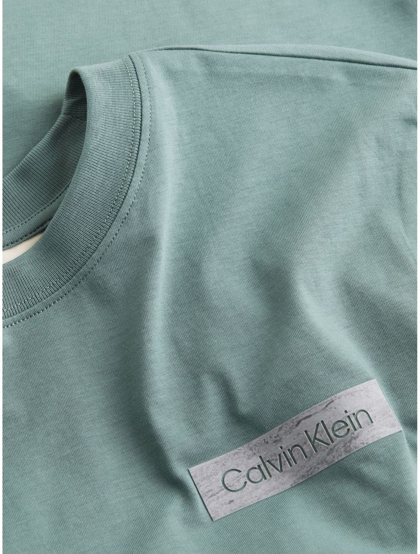 CAMISETA RAISED CONCRETE LOGO T-SHIRT CK