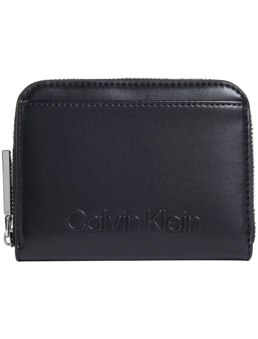 BILLETERA EMBOSSED LOGO MEDIUM ZIP AROUN