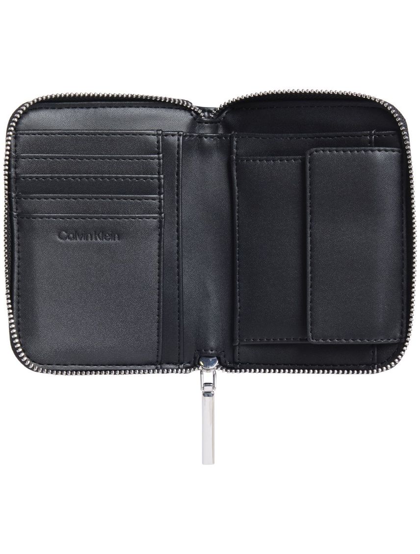 BILLETERA EMBOSSED LOGO MEDIUM ZIP AROUN