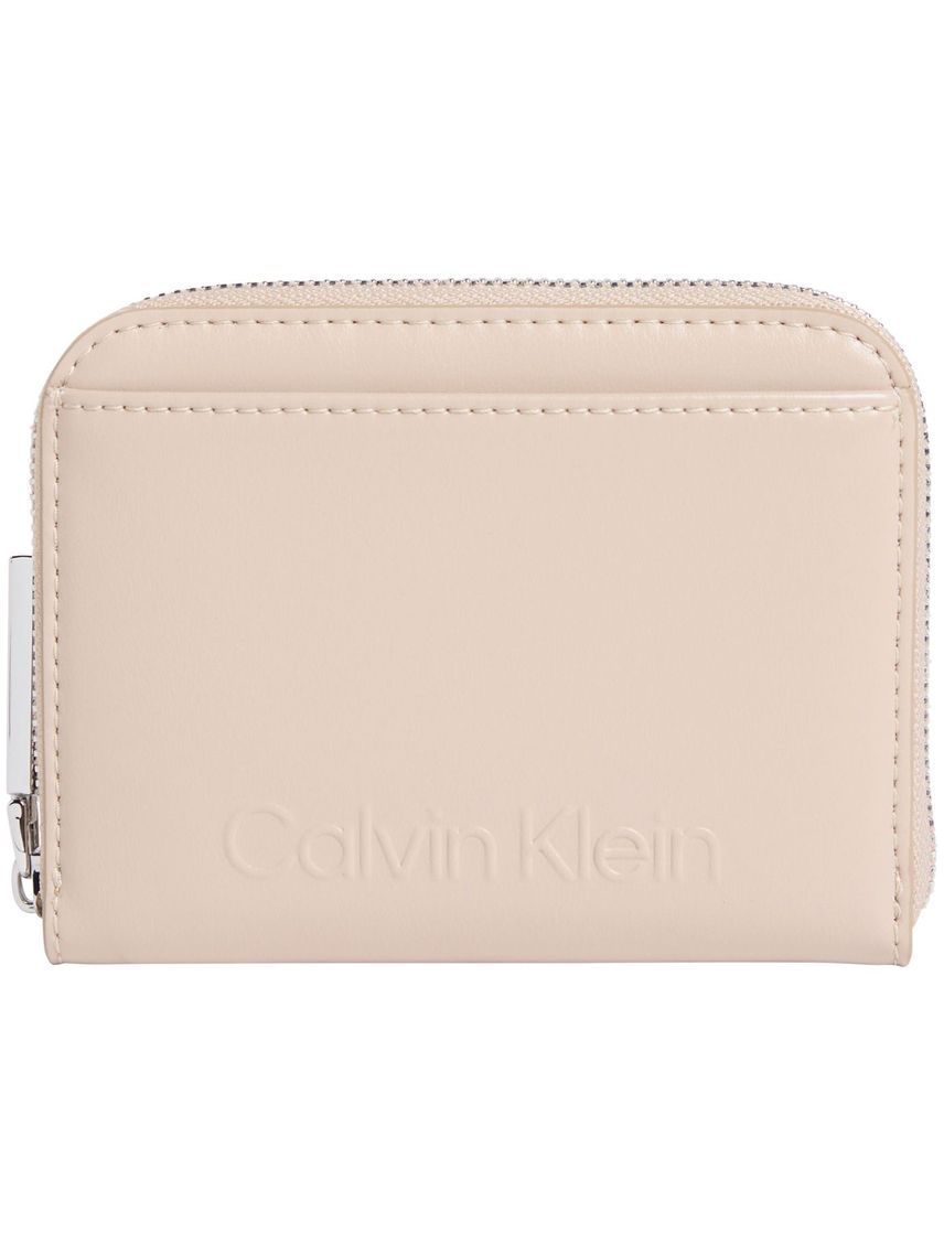 BILLETERA EMBOSSED LOGO MEDIUM ZIP AROUN