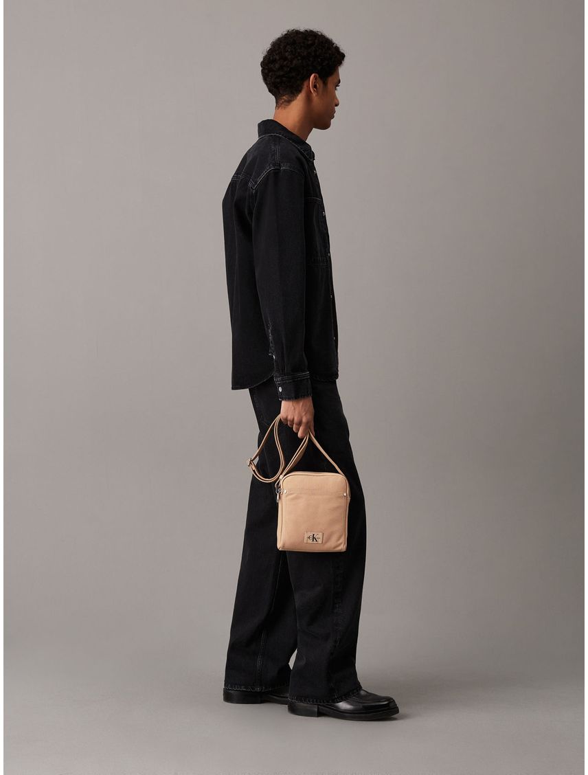 SPORT ESSENTIALS REPORTER W