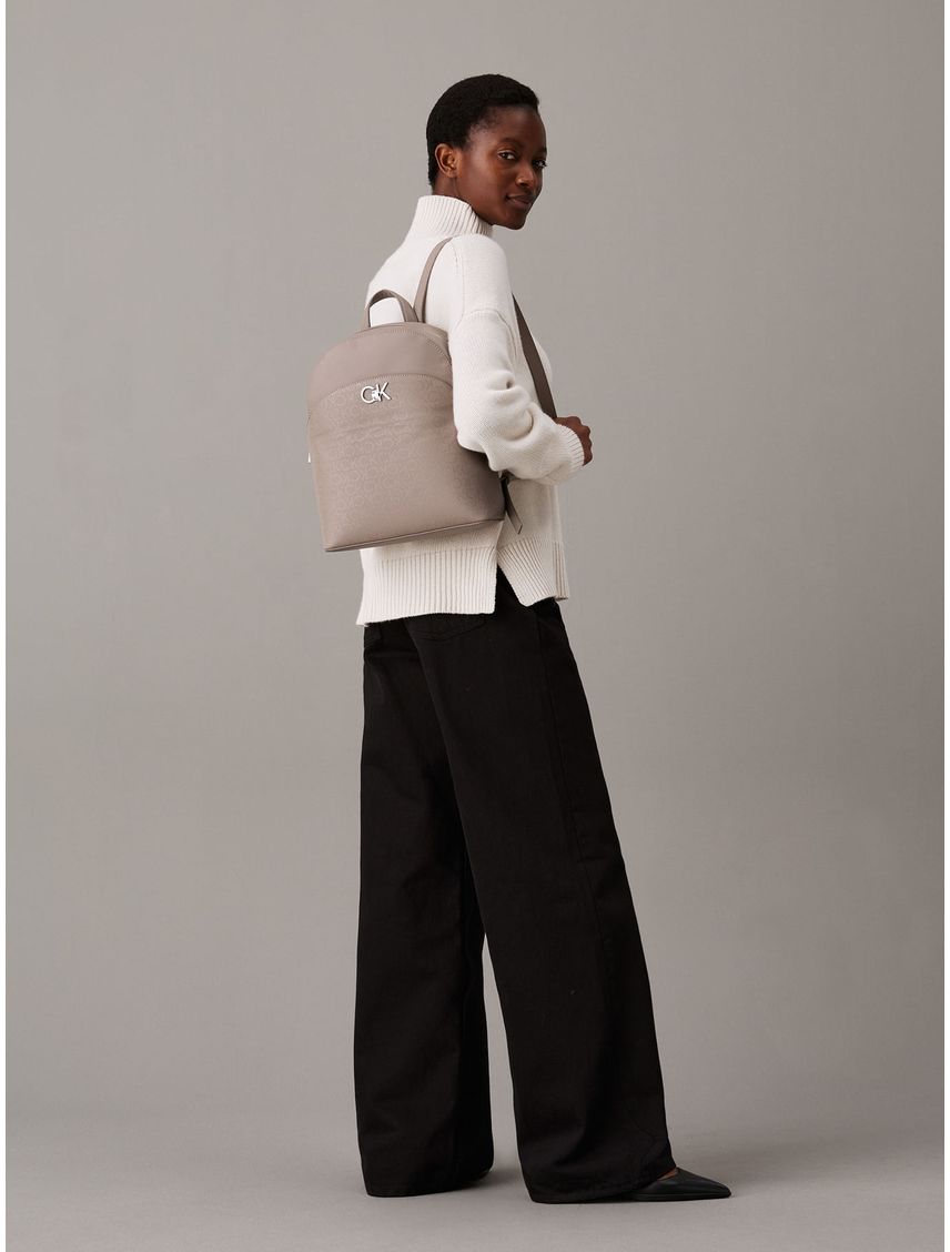 MOCHILA CALVIN KLEIN PARA MUJERES CK