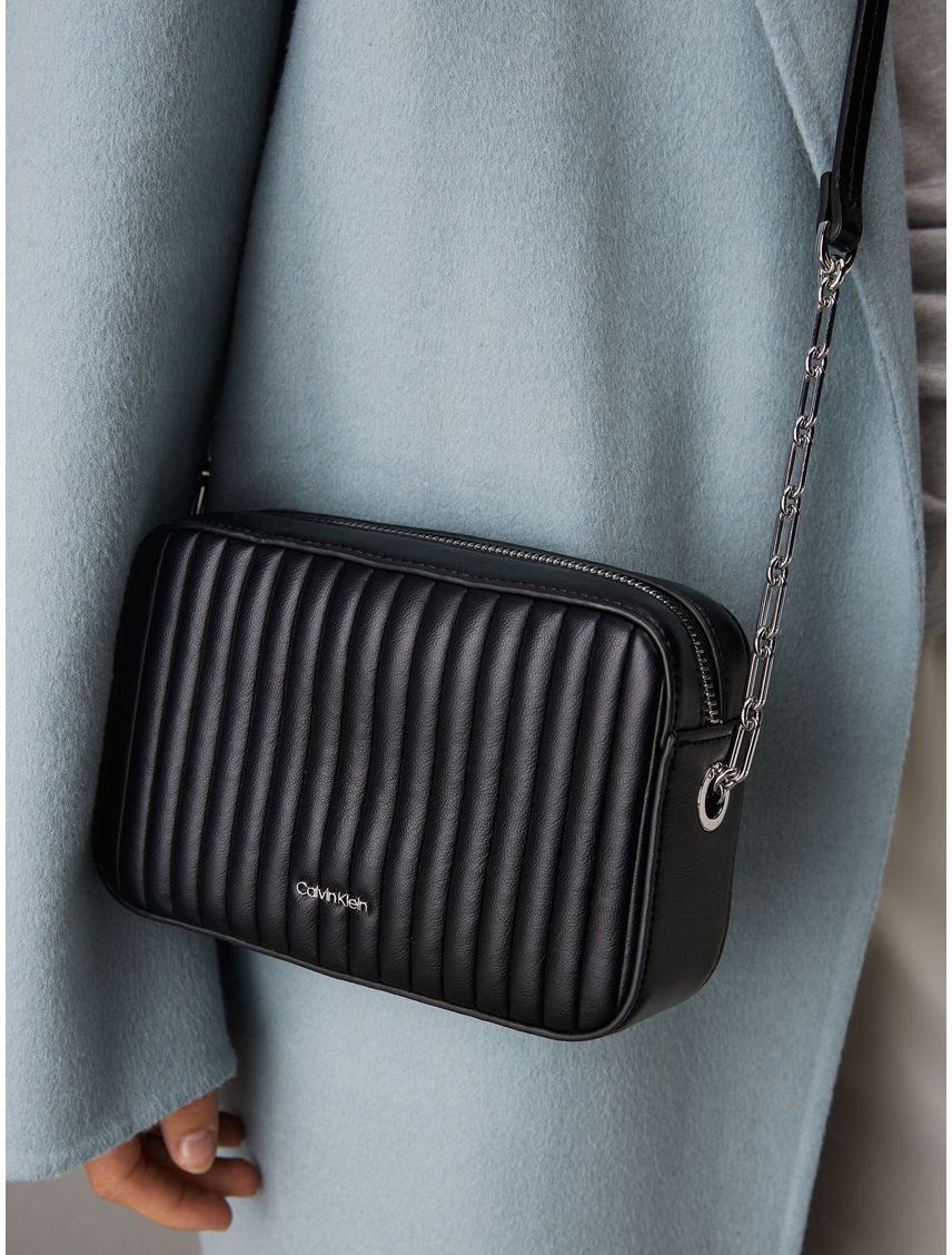 CARTERA MINI LINE QUILT CAMERA BAG