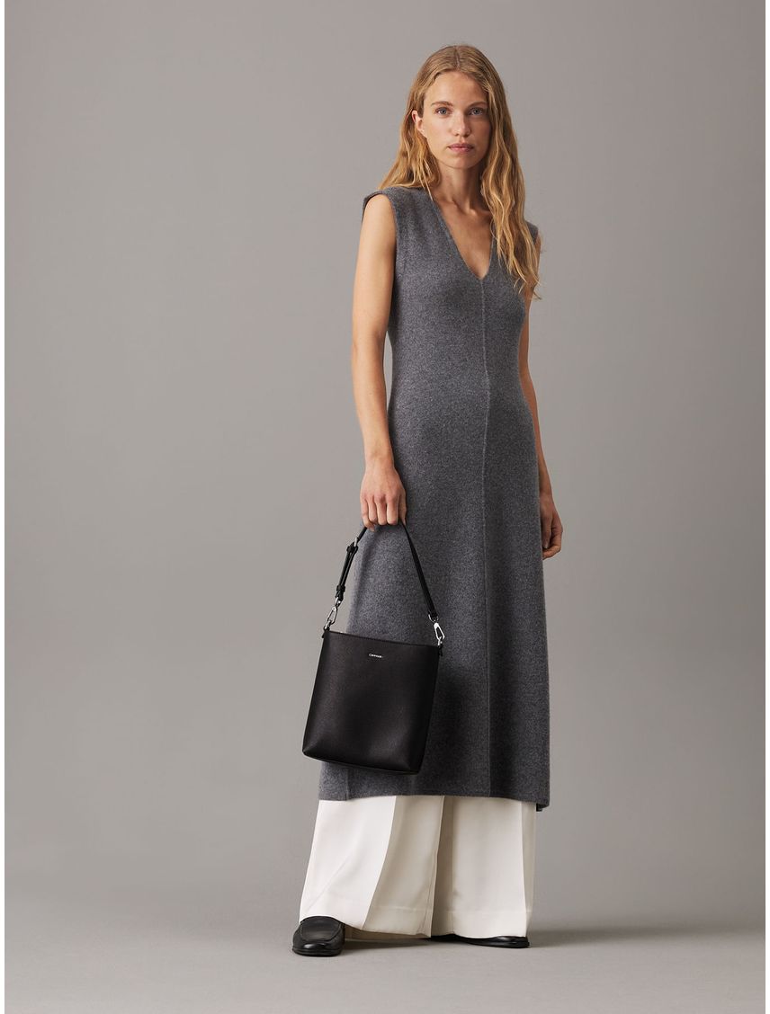 CARTERA CK MUST SMALL BUCKET_CAVIAR